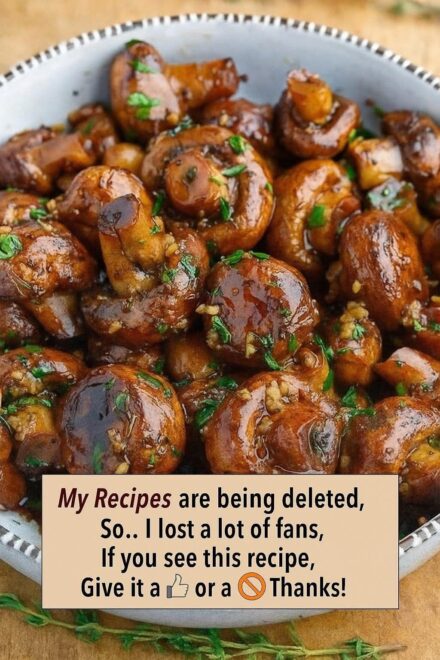 Air Fryer Garlic Butter Roasted Mushrooms