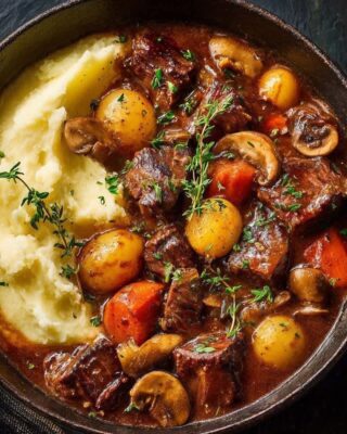 Red Wine-Braised Beef Stew With Potatoes