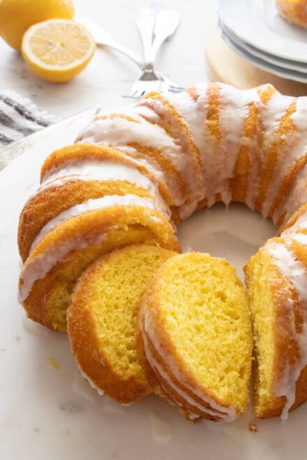 Lemon 7UP Cake – Ultra-Moist Citrus Bundt Cake with Classic Southern Flavor