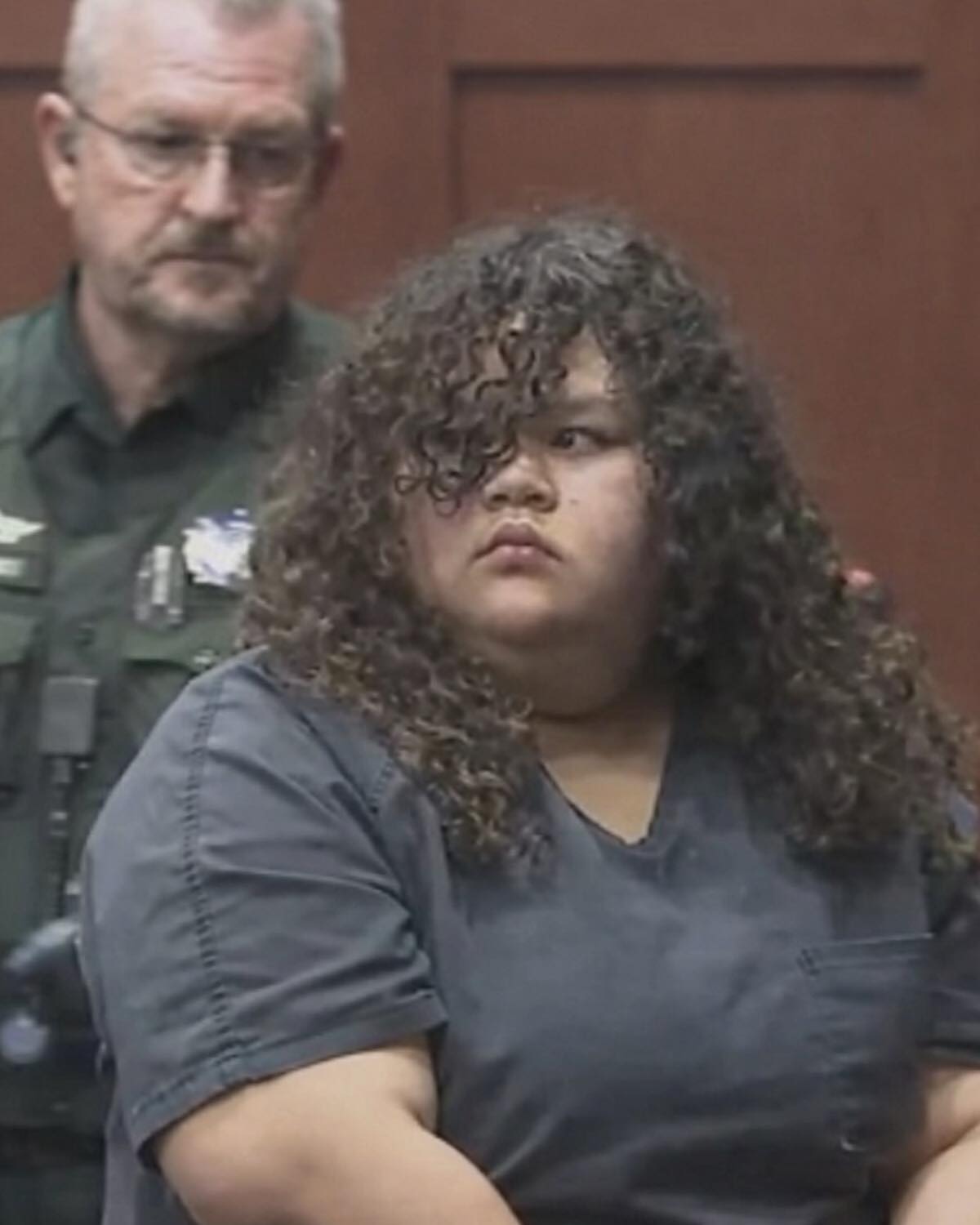 TEENS LAUGH ABOUT 𝐌𝐔𝐑𝐃𝐄𝐑 IN PATROL CAR – THE.N JUDGE DROPS THE HAMMER